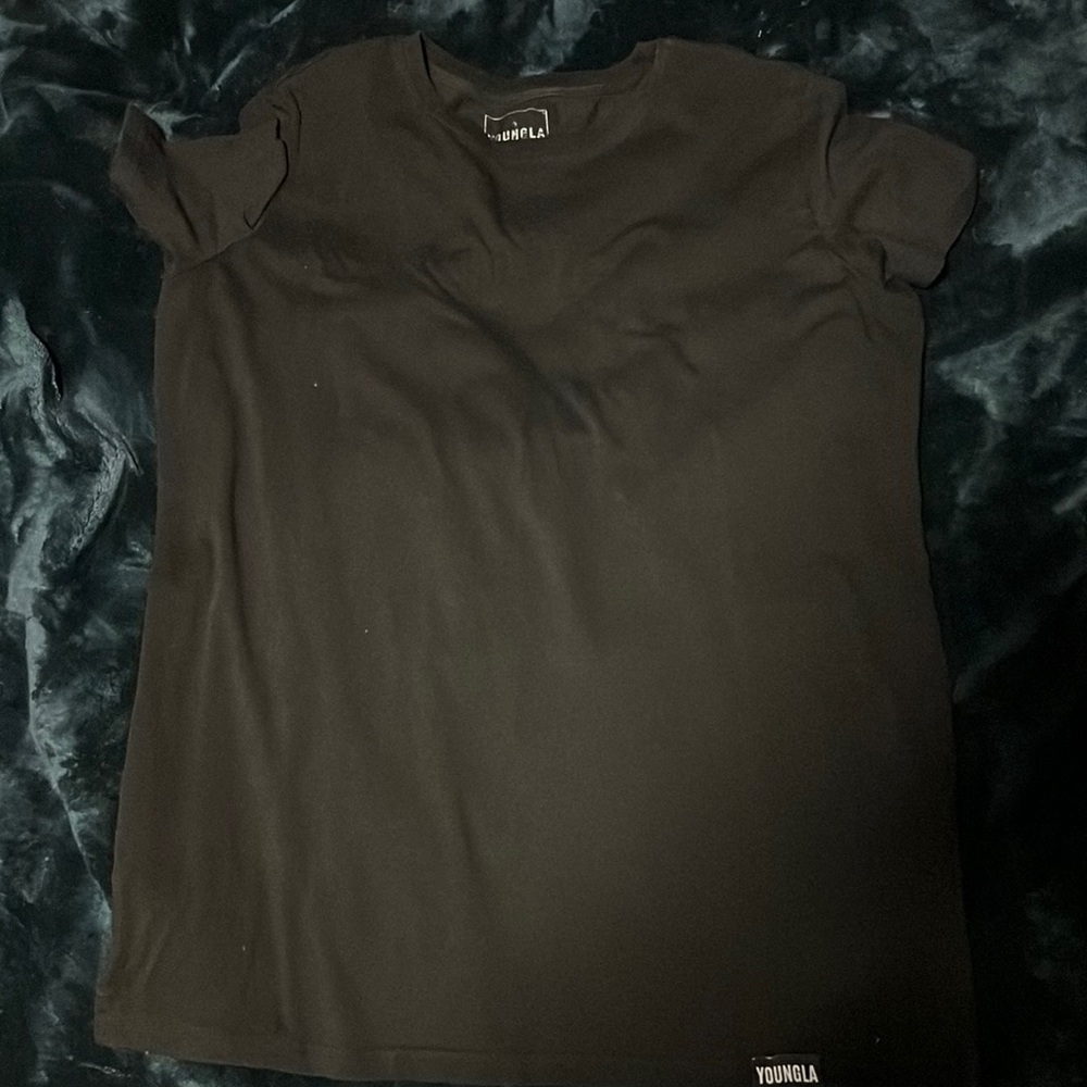 Youngla Straight Bottom Perfect Tee Size Medium